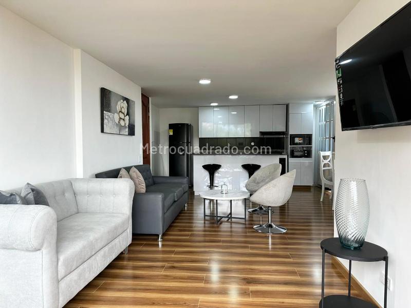 Furnished 3BR Apartment with Gym in El Poblado - 2