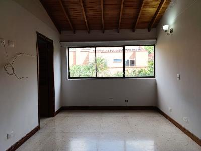 Casa en arriendo en El Poblado, Medellín · foto 11 de 19
