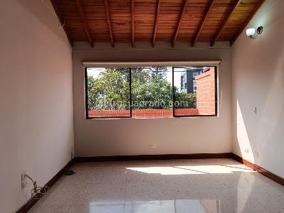 Casa en arriendo en El Poblado, Medellín · foto 13 de 19