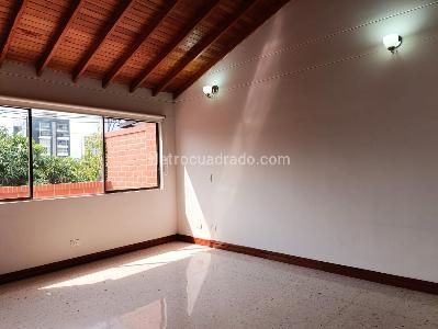 Casa en arriendo en El Poblado, Medellín · foto 9 de 19