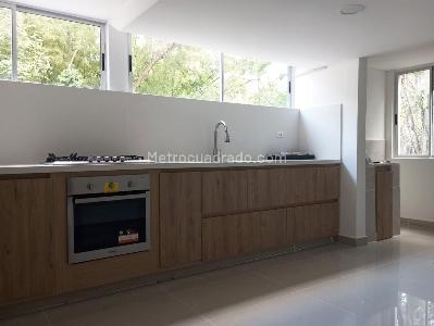 Apartamento de 3 alcobas en venta en El Poblado, Medellín, 175 m² · foto 6 de 16