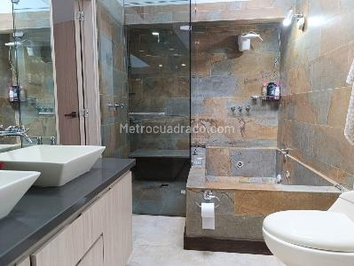 Casa de 3 alcobas en venta en El Poblado, Medellín, 325 m² · foto 17 de 20
