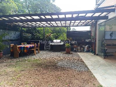 Casa de 3 alcobas en venta en El Poblado, Medellín, 325 m² · foto 20 de 20