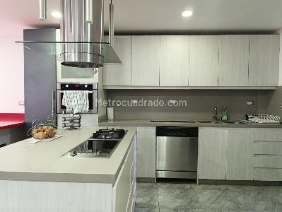 Casa de 3 alcobas en venta en El Poblado, Medellín, 325 m² · foto 5 de 20