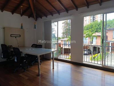 Casa de 3 alcobas en venta en El Poblado, Medellín, 325 m² · foto 9 de 20