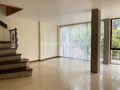 Casa de 3 alcobas en venta en Envigado, Envigado, 200 m² · foto 1 de 19