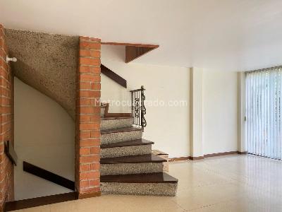 Casa de 3 alcobas en venta en Envigado, Envigado, 200 m² · foto 3 de 19