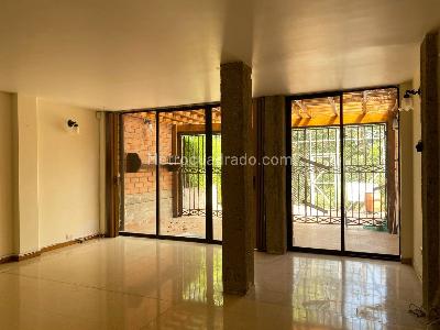Casa de 3 alcobas en venta en Envigado, Envigado, 200 m² · foto 8 de 19