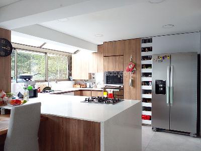 Casa de 5 alcobas en venta en Envigado, Envigado, 247 m² · foto 4 de 18