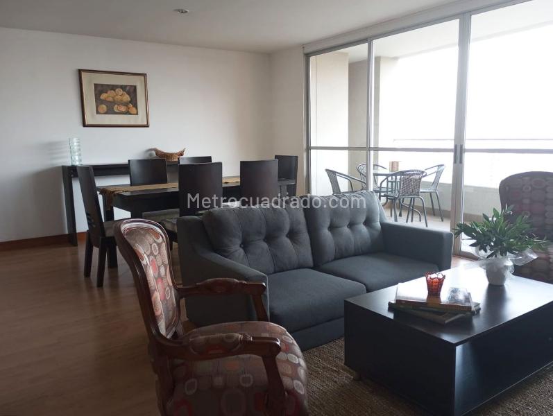 Furnished 2BR Apartment with Balcony in El Poblado - 2