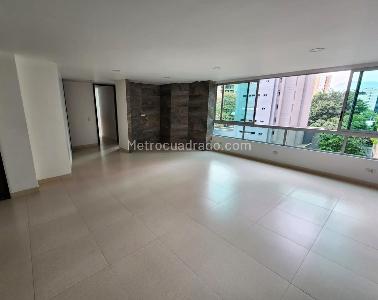 Apartamento de 2 alcobas en arriendo en El Poblado, Medellín, 105 m² · foto 3 de 10