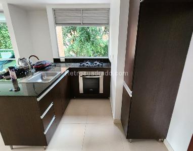 Apartamento de 2 alcobas en arriendo en El Poblado, Medellín, 105 m² · foto 7 de 10