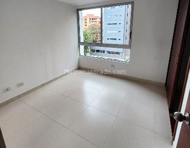 Apartamento de 2 alcobas en arriendo en El Poblado, Medellín, 105 m² · foto 9 de 10