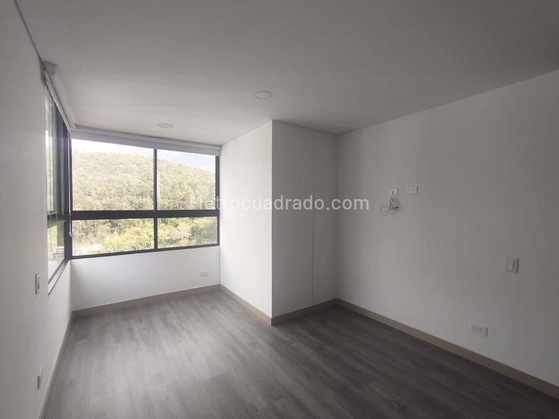 Apartamento de 2 Alcobas en El Poblado con Balcón y Parqueadero Cubierto - 7