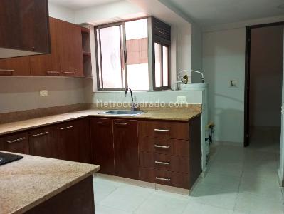 Apartamento en venta en El Poblado, Medellín · foto 3 de 19