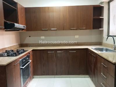 Apartamento en venta en El Poblado, Medellín · foto 5 de 19