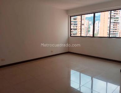 Apartamento en venta en El Poblado, Medellín · foto 8 de 19
