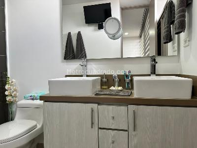 Apartamento de 4 alcobas en venta en El Poblado, Medellín, 225 m² · foto 16 de 19
