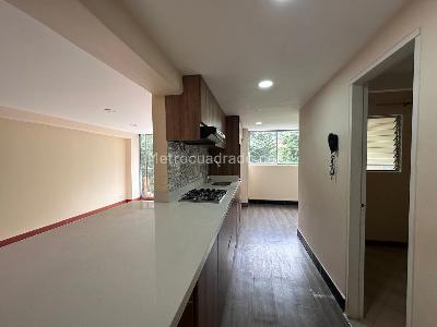 Apartamento de 3 alcobas en venta en El Poblado, Medellín, 98 m² · foto 7 de 17