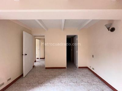 Apartamento de 3 alcobas en venta en El Poblado, Medellín, 98 m² · foto 9 de 17
