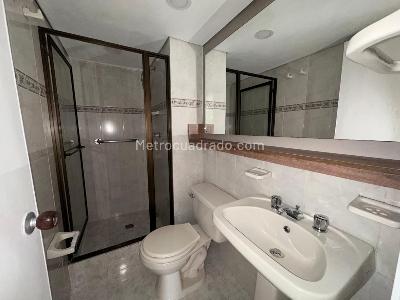 Apartamento de 3 alcobas en venta en El Poblado, Medellín, 98 m² · foto 17 de 17