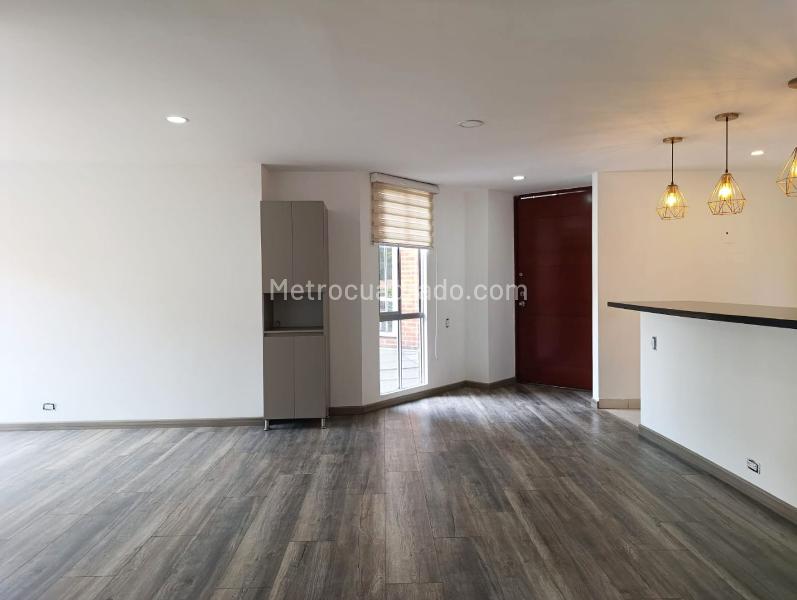 2BR Apartment for Rent in El Poblado with Balcony & Covered Parking - 3