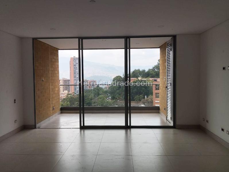 Apartamento de 3 Alcobas en El Poblado con Amenidades 24/7 - 2