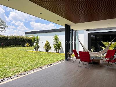 Casa de 4 alcobas en venta en Rionegro, Rionegro, 570 m² · foto 15 de 18
