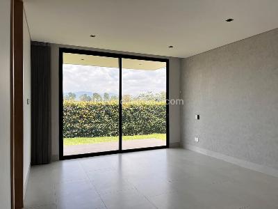 Casa de 4 alcobas en venta en Rionegro, Rionegro, 570 m² · foto 5 de 18