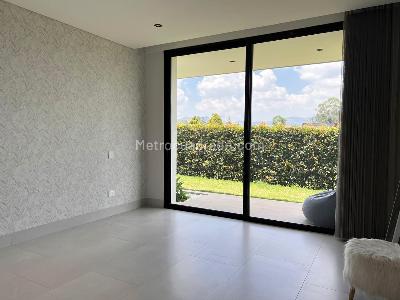 Casa de 4 alcobas en venta en Rionegro, Rionegro, 570 m² · foto 8 de 18