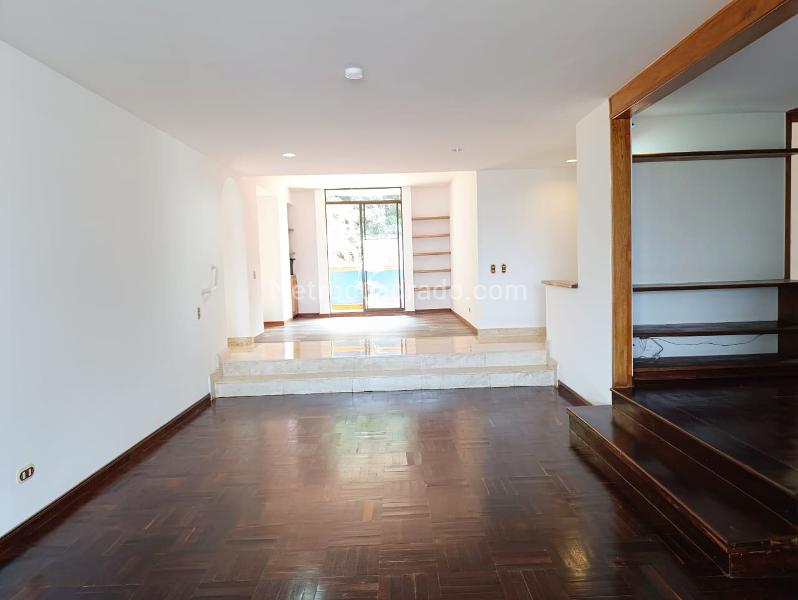 Spacious 3BR Apartment with Terrace in El Poblado - 2