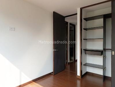 Apartamento de 2 alcobas en arriendo en El Poblado, Medellín, 95 m² · foto 14 de 18