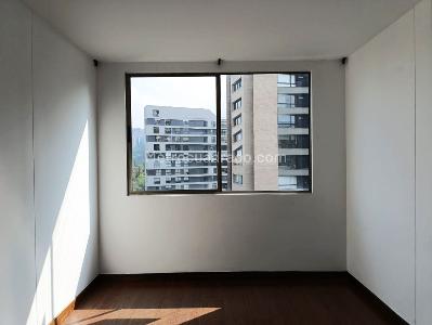 Apartamento de 2 alcobas en arriendo en El Poblado, Medellín, 95 m² · foto 16 de 18