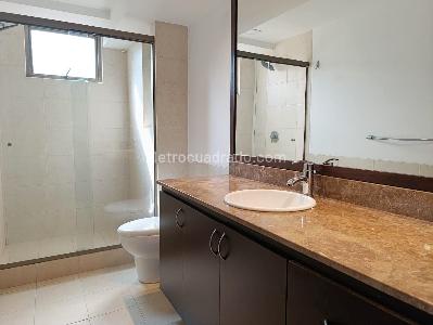 Apartamento de 2 alcobas en arriendo en El Poblado, Medellín, 95 m² · foto 18 de 18