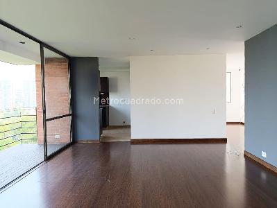 Apartamento de 2 alcobas en arriendo en El Poblado, Medellín, 95 m² · foto 5 de 18
