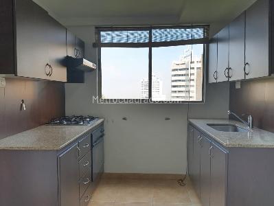 Apartamento de 2 alcobas en arriendo en El Poblado, Medellín, 95 m² · foto 7 de 18