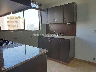 Apartamento de 2 alcobas en arriendo en El Poblado, Medellín, 95 m² · foto 8 de 18