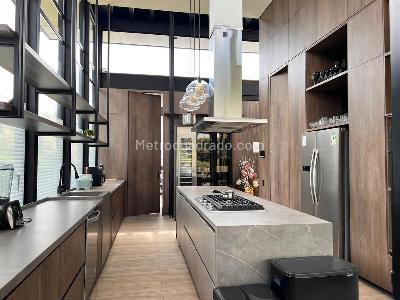 Casa de 5 alcobas en venta en Rionegro, Rionegro, 595 m² · foto 4 de 20