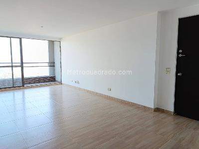 Apartamento de 3 alcobas en arriendo en Los Balsos, Medellín, 78 m² · foto 4 de 18