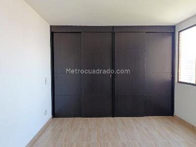 Apartamento de 3 alcobas en arriendo en Los Balsos, Medellín, 78 m² · foto 9 de 18