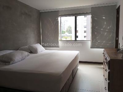 Apartamento de 3 alcobas en arriendo en El Poblado, Medellín, 160 m² · foto 10 de 17
