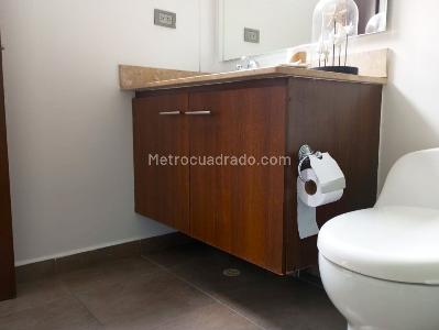 Apartamento de 3 alcobas en arriendo en El Poblado, Medellín, 160 m² · foto 14 de 17