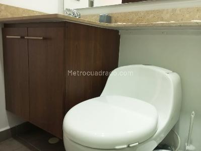 Apartamento de 3 alcobas en arriendo en El Poblado, Medellín, 160 m² · foto 16 de 17