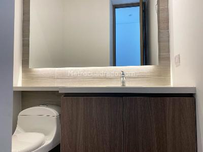 Apartamento de 2 alcobas en arriendo en El Poblado, Medellín, 112 m² · foto 15 de 18