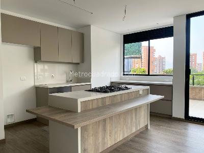 Apartamento de 2 alcobas en arriendo en El Poblado, Medellín, 112 m² · foto 7 de 18