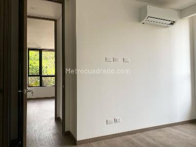 Apartamento de 2 alcobas en arriendo en El Poblado, Medellín, 112 m² · foto 8 de 18