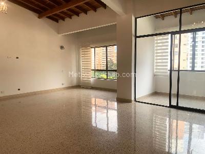 Apartamento en arriendo en El Poblado, Medellín · foto 3 de 18
