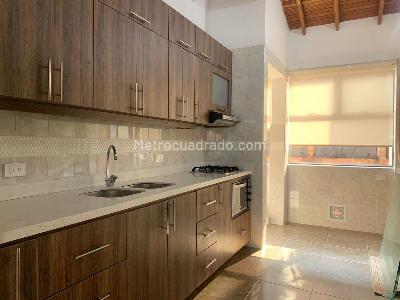 Apartamento en arriendo en El Poblado, Medellín · foto 6 de 18