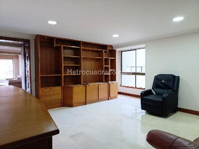 Apartamento en venta en El Poblado, Medellín · foto 6 de 20