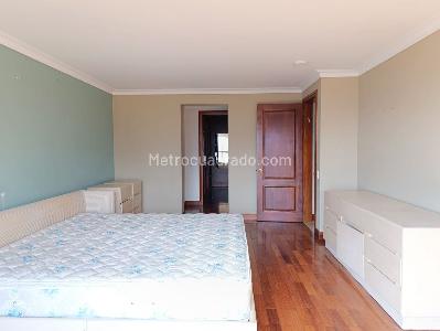 Apartamento en venta en El Poblado, Medellín · foto 8 de 20